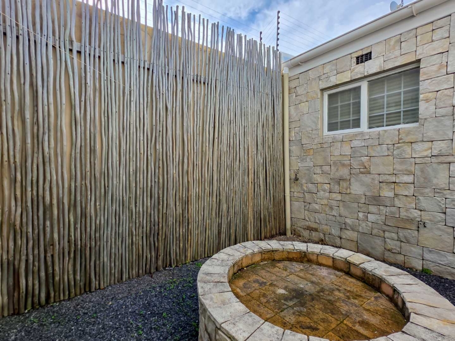 To Let 2 Bedroom Property for Rent in Gardens Western Cape